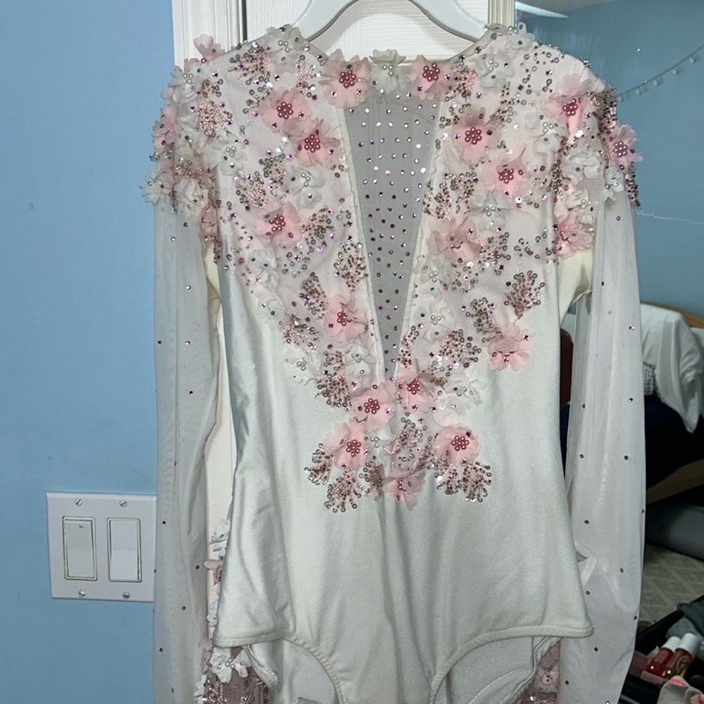 Beautiful leotard costume pink and white with mesh middle and open back